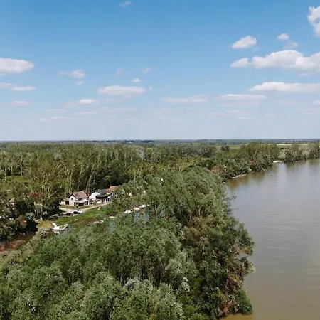 Vikendica Dunav Ms * Celarevo