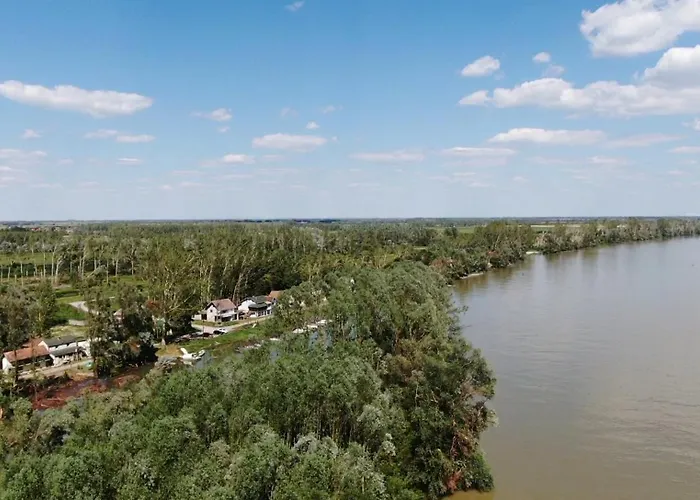 Vikendica Dunav Ms * Celarevo